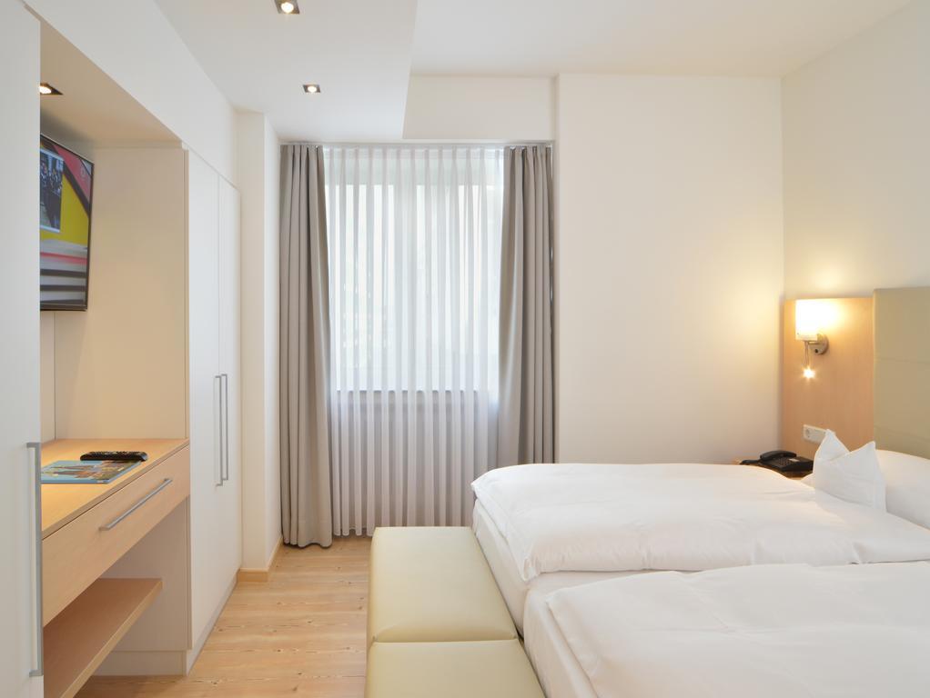 Hotel Ludwig Superior Cologne Exterior photo